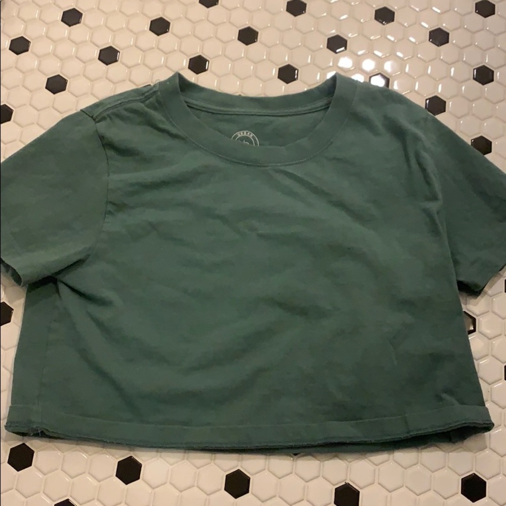 urban outfitters cropped boyfriend tee